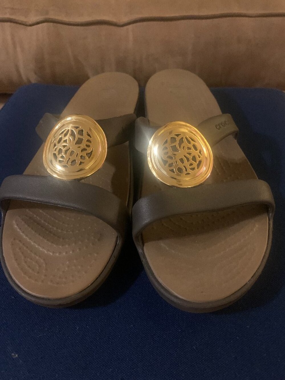 Crocs Sanrah Embellished Wedge Sandals in Espresso/Gold
